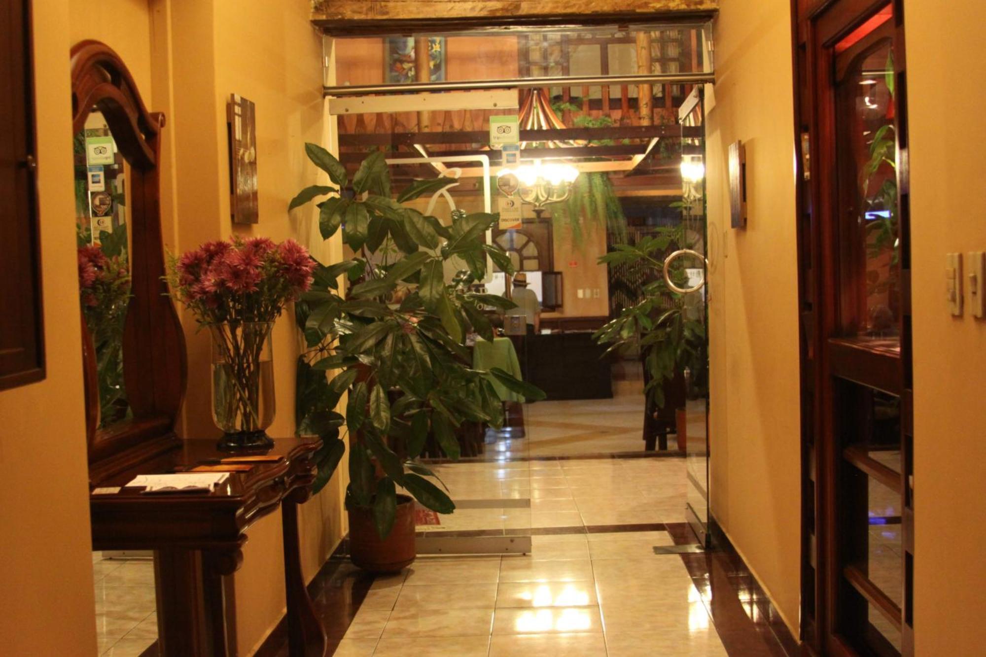 Hotel Coronel Cuenca Exterior photo